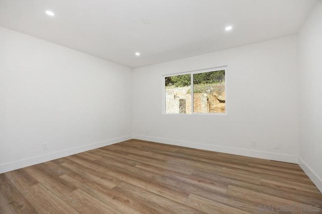 1112 Starview Dr, Vista, CA 92084