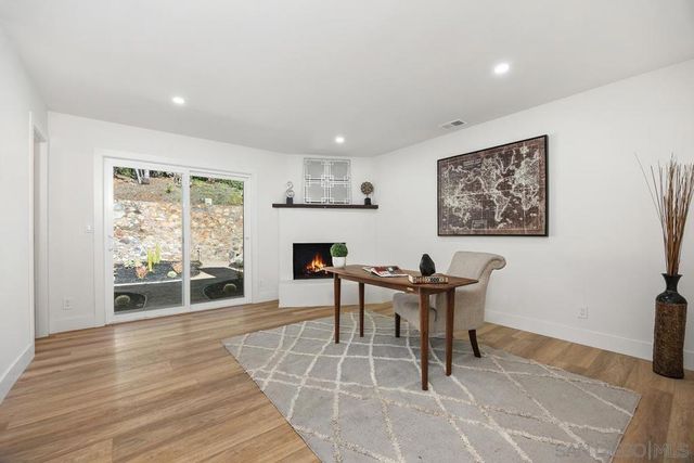 1112 Starview Dr, Vista, CA 92084