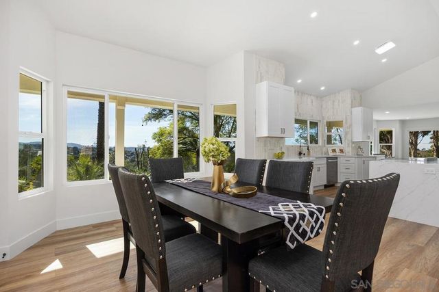 1112 Starview Dr, Vista, CA 92084