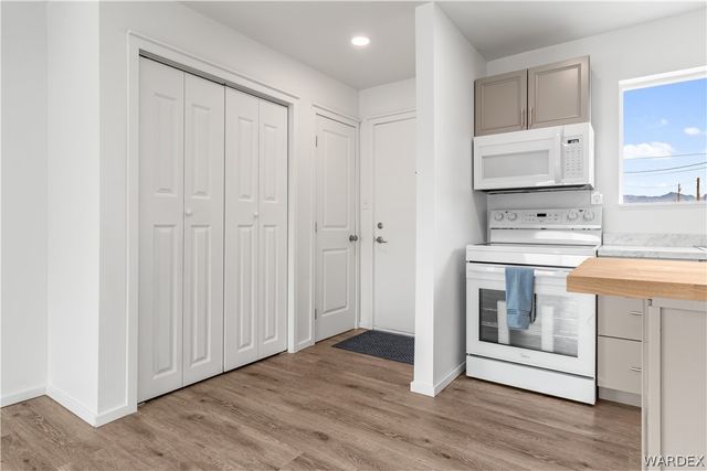 4392 S Rio Verde Drive, Fort Mohave, AZ 86426