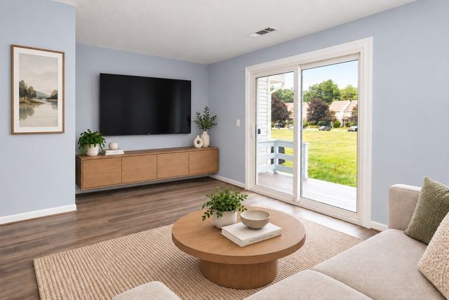 303 Maple Brook Rd. 303, Bellingham, MA 02019