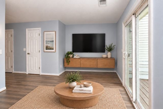 303 Maple Brook Rd. 303, Bellingham, MA 02019
