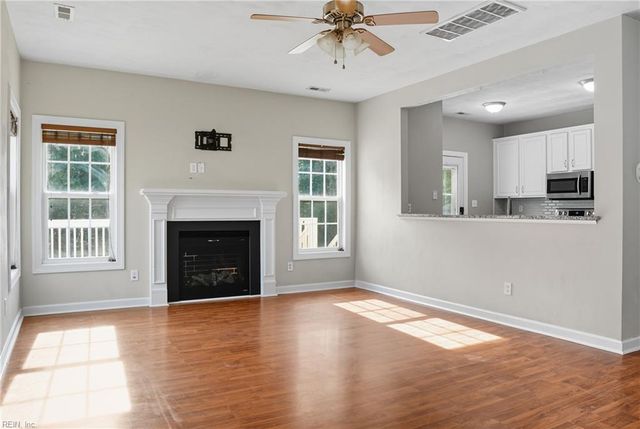 1949 Rockwood Dr, Chesapeake, VA 23323