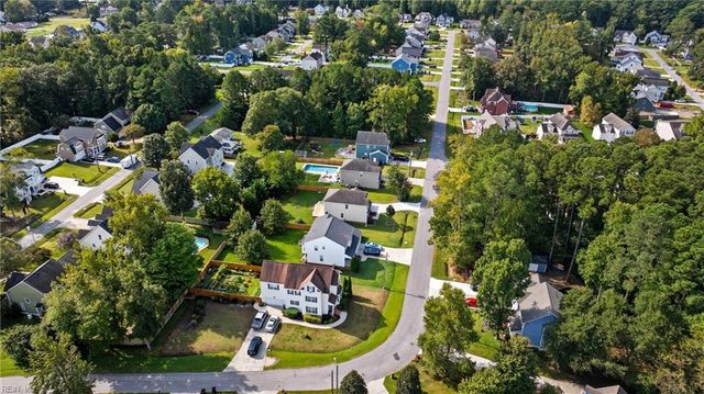 1949 Rockwood Dr, Chesapeake, VA 23323