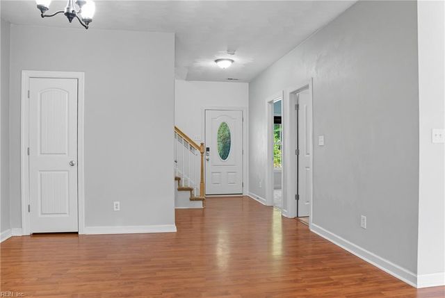 1949 Rockwood Dr, Chesapeake, VA 23323
