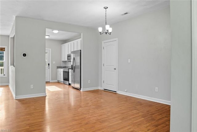 1949 Rockwood Dr, Chesapeake, VA 23323