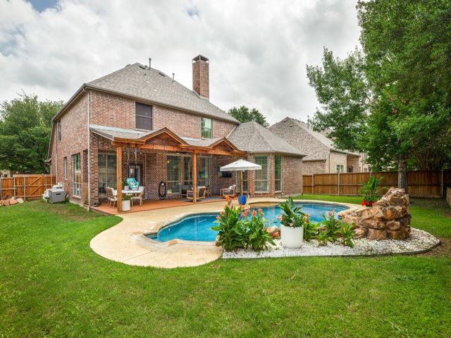 1001 Thornapple Drive, Mckinney, TX 75071