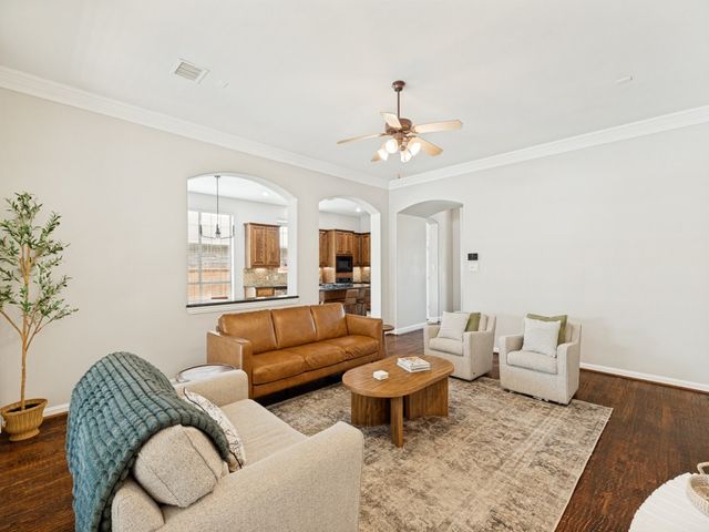 1001 Thornapple Drive, Mckinney, TX 75071