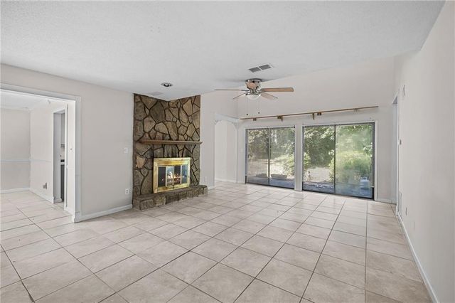 990 Chapman Lane, Stone Mountain, GA 30088