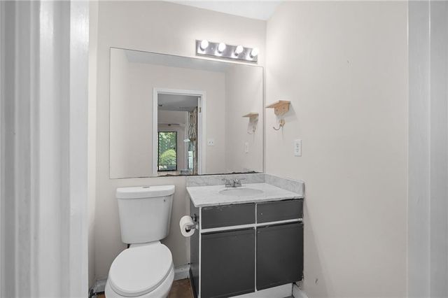 990 Chapman Lane, Stone Mountain, GA 30088