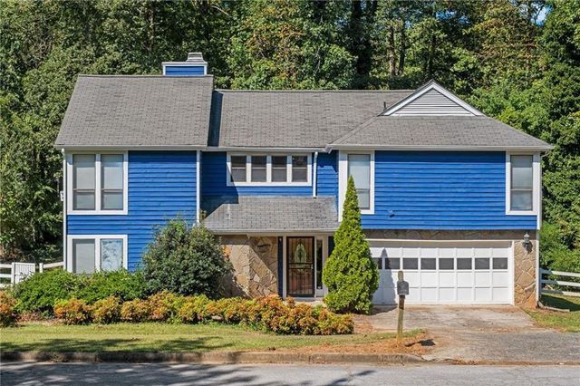 990 Chapman Lane, Stone Mountain, GA 30088
