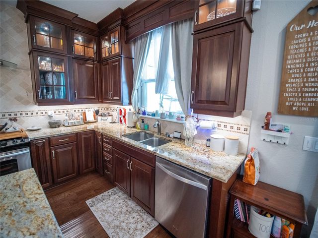 8986 FULLERWOOD AVENUE, Orlando, FL 32832