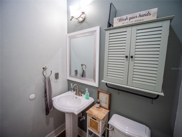 8986 FULLERWOOD AVENUE, Orlando, FL 32832