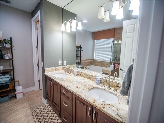 8986 FULLERWOOD AVENUE, Orlando, FL 32832