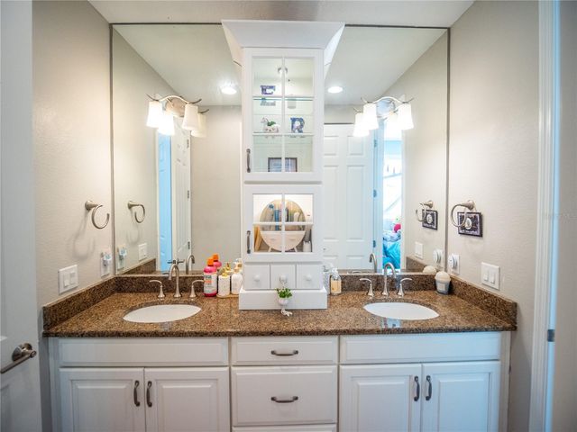 8986 FULLERWOOD AVENUE, Orlando, FL 32832