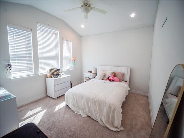 8986 FULLERWOOD AVENUE, Orlando, FL 32832