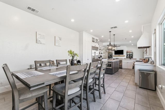 785 Ponderosa Way W, Madera, CA 93636