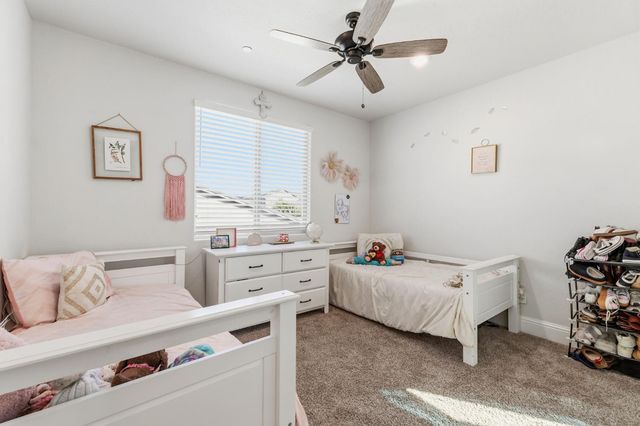 785 Ponderosa Way W, Madera, CA 93636