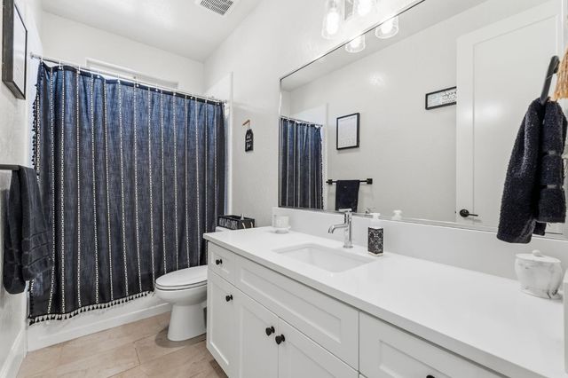 785 Ponderosa Way W, Madera, CA 93636