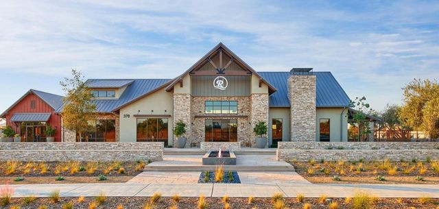 785 Ponderosa Way W, Madera, CA 93636