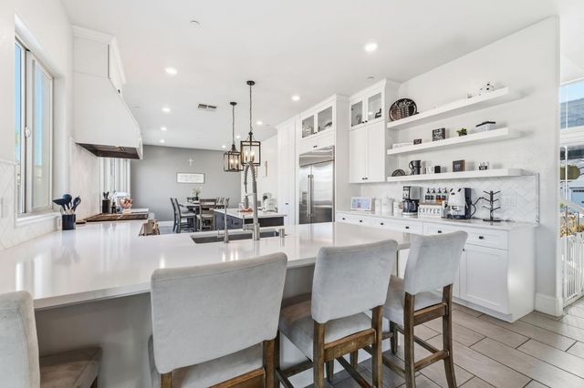 785 Ponderosa Way W, Madera, CA 93636