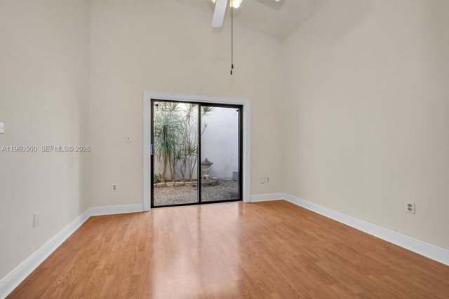 10635 SW 158th Pl, Miami, FL 33196