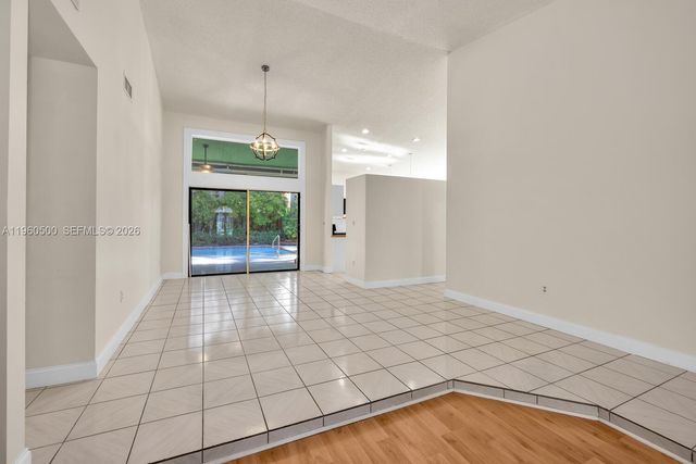 10635 SW 158th Pl, Miami, FL 33196