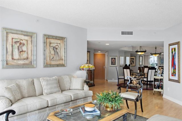 21205 Yacht Club Drive 2403, Aventura, FL 33180