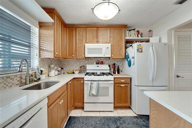 5286 81ST STREET N 4, St Petersburg, FL 33709