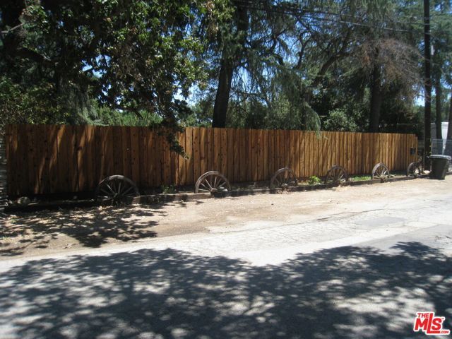 9814 Baden Avenue, Chatsworth (los Angeles), CA 91311