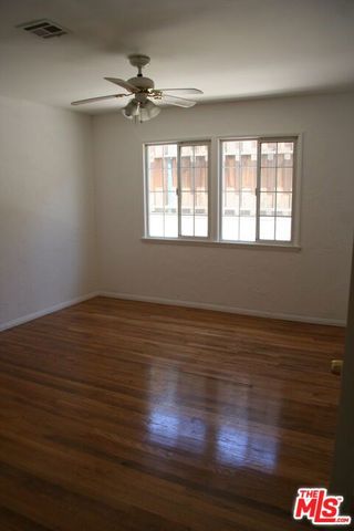 9814 Baden Avenue, Chatsworth (los Angeles), CA 91311