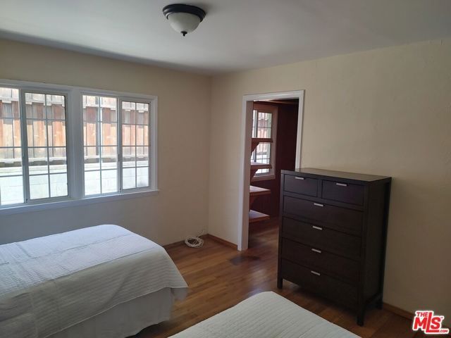 9814 Baden Avenue, Chatsworth (los Angeles), CA 91311