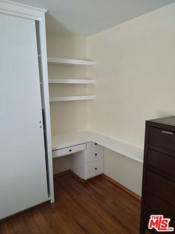 9814 Baden Avenue, Chatsworth (los Angeles), CA 91311