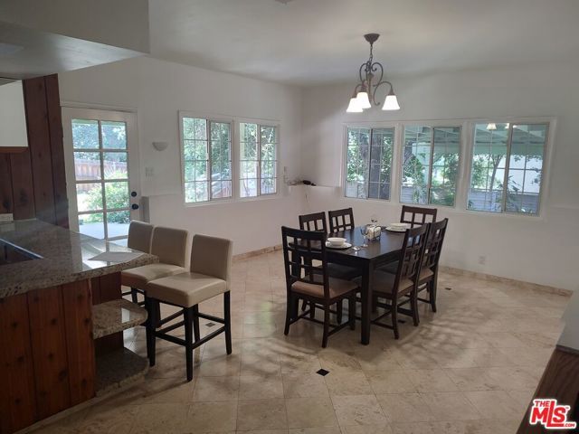 9814 Baden Avenue, Chatsworth (los Angeles), CA 91311