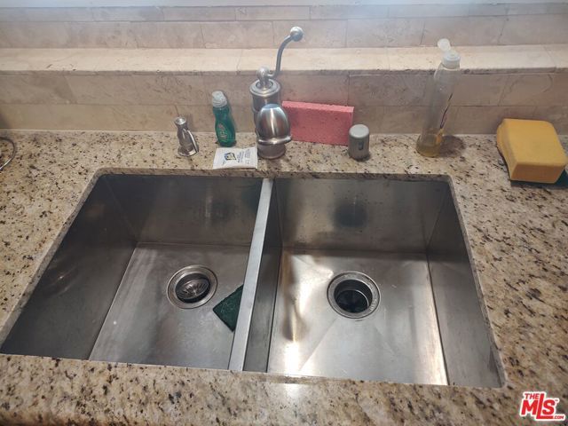 9814 Baden Avenue, Chatsworth (los Angeles), CA 91311