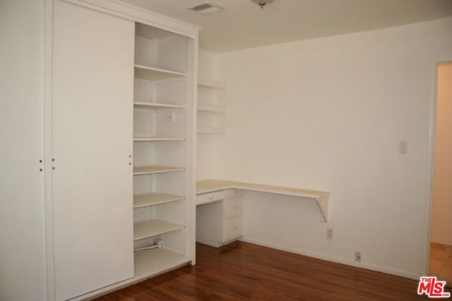 9814 Baden Avenue, Chatsworth (los Angeles), CA 91311