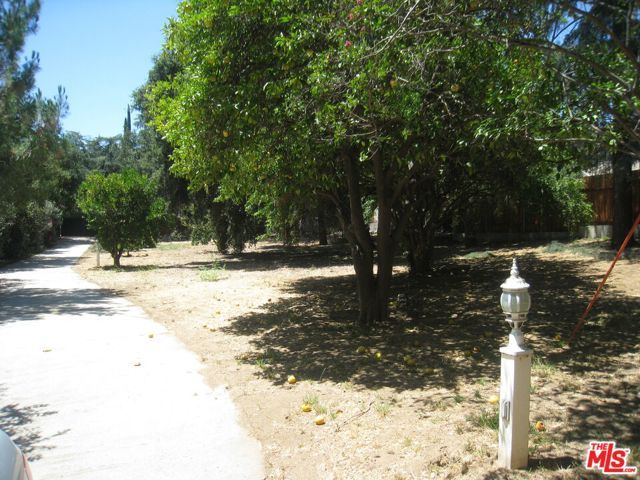 9814 Baden Avenue, Chatsworth (los Angeles), CA 91311