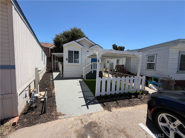5715 Santa Cruz 6, Atascadero, CA 93422