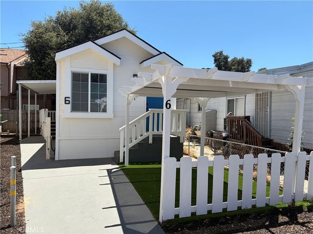 5715 Santa Cruz 6, Atascadero, CA 93422
