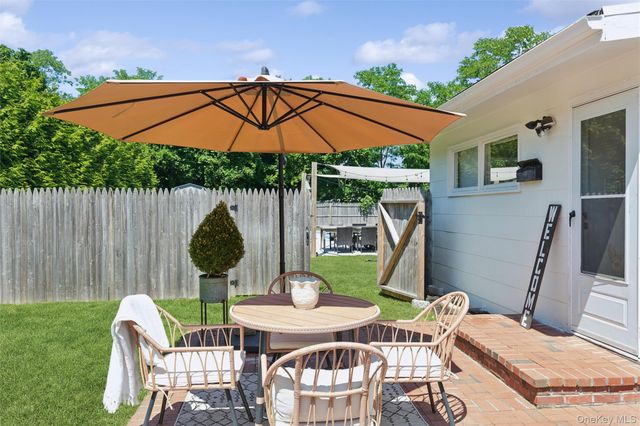 243 Sunset Avenue, Westhampton Beach, NY 11978