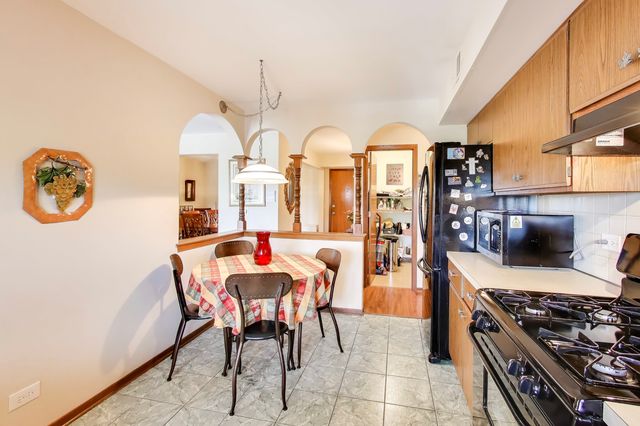 6121 N Northwest Highway 406, Chicago, IL 60631