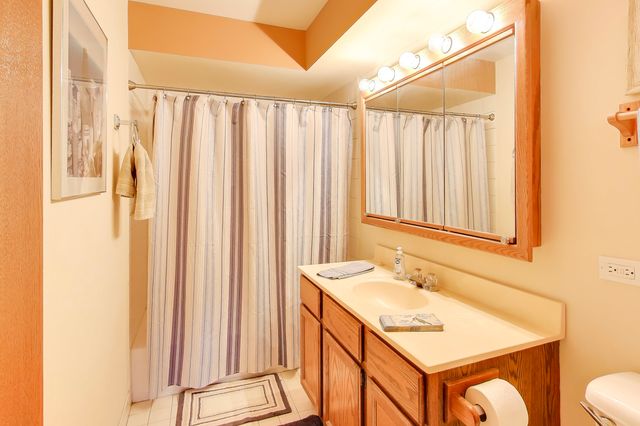 6121 N Northwest Highway 406, Chicago, IL 60631