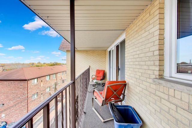 6121 N Northwest Highway 406, Chicago, IL 60631