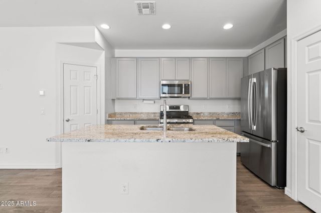 1334 W SPARROW Drive, San Tan Valley, AZ 85140