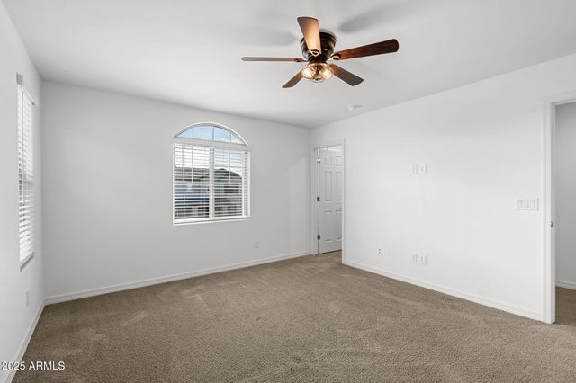 1334 W SPARROW Drive, San Tan Valley, AZ 85140