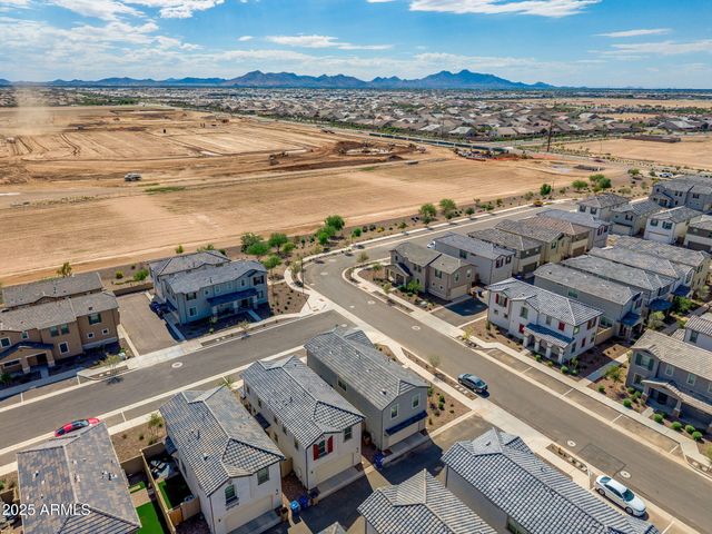 1334 W SPARROW Drive, San Tan Valley, AZ 85140