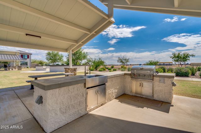 1334 W SPARROW Drive, San Tan Valley, AZ 85140