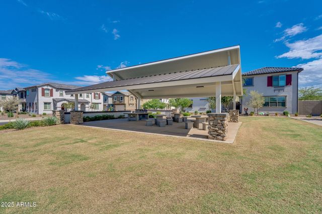 1334 W SPARROW Drive, San Tan Valley, AZ 85140