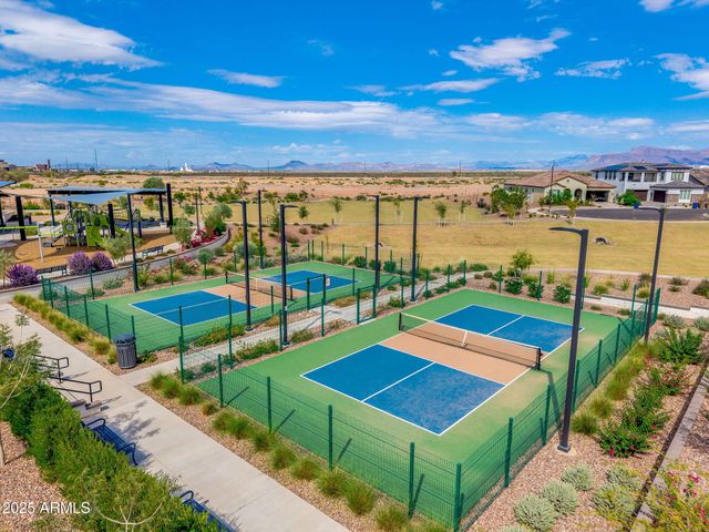 1334 W SPARROW Drive, San Tan Valley, AZ 85140