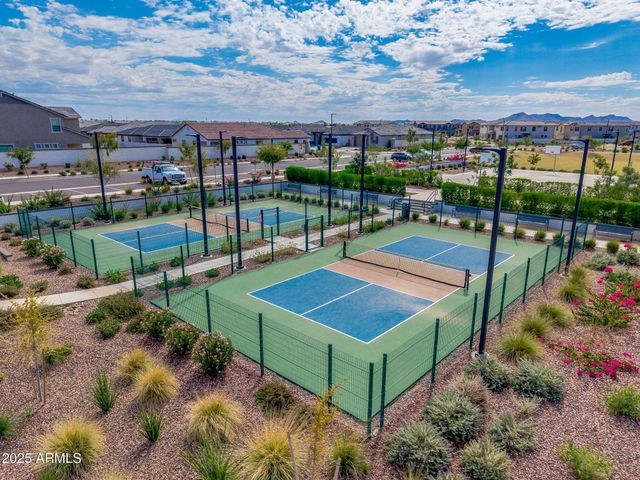 1334 W SPARROW Drive, San Tan Valley, AZ 85140